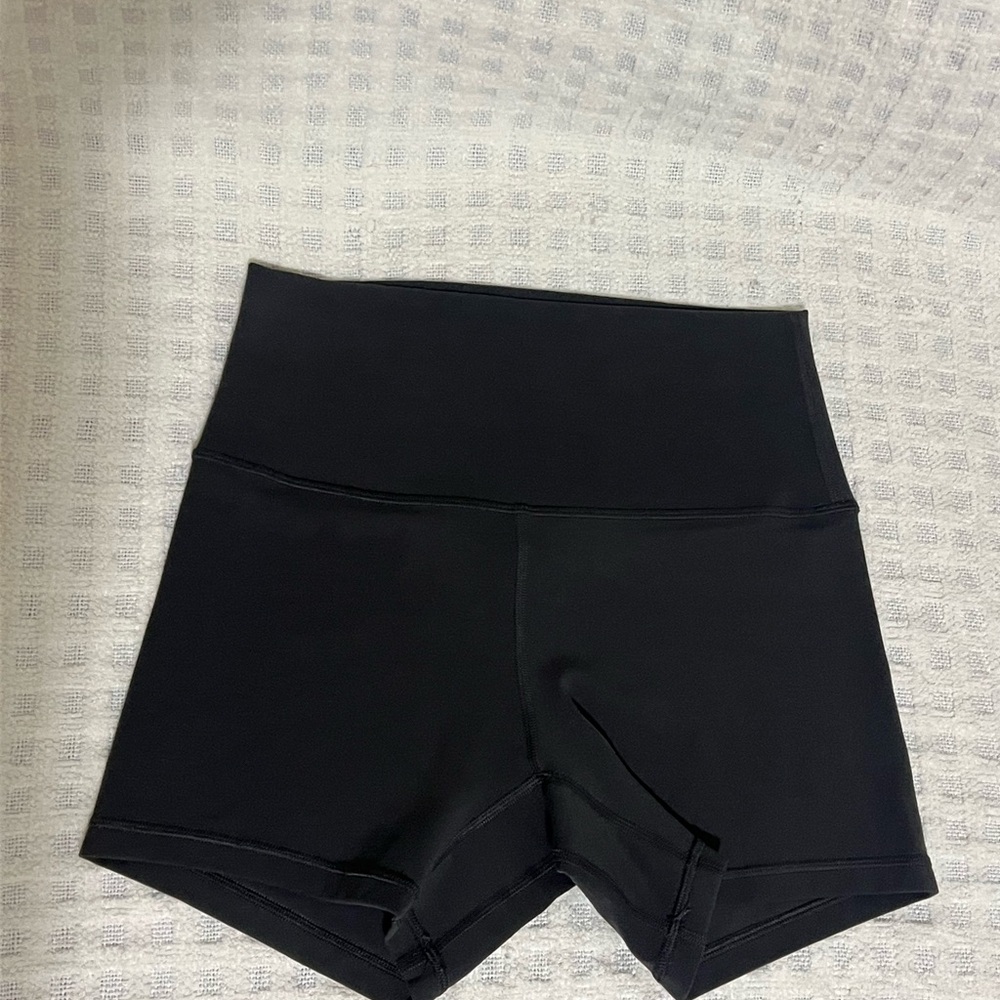 lululemon athletica graphite gray align bike shorts size 6 4 in worn twice! Euc
